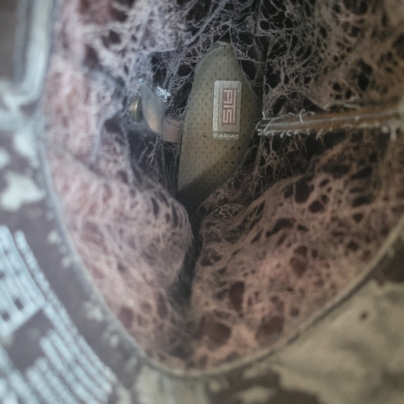 ARIAT Tall Riding Cowboy Boots - Picture 16 of 16